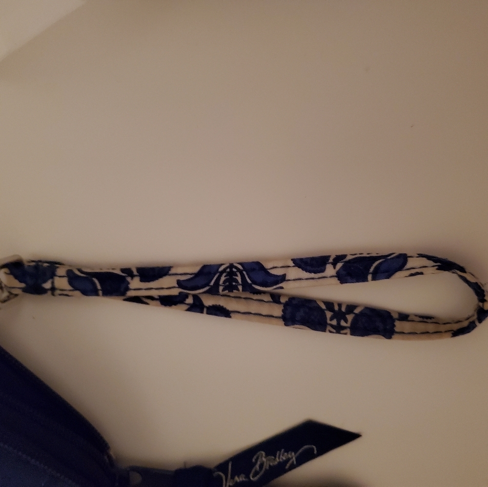 VERA BRADLEY - RFID SMARTPHONE WRISTLET -  Cuban Tiles 21163-G03 - Pre-owned - Picture 10 of 16